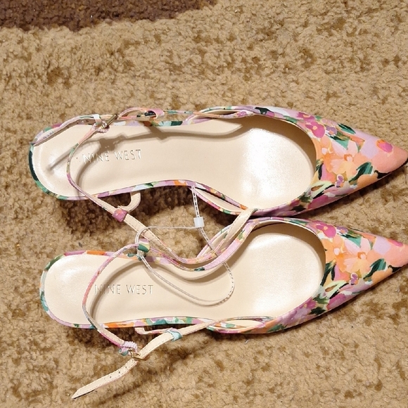 Nine West Multicolor Floral Slingback Kitten Heels - Picture 2 of 7